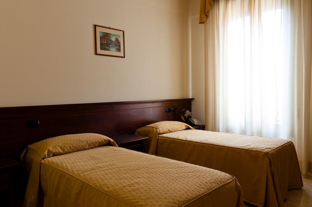 Hotel Mediterraneo 3*